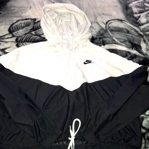 Nike Women’s Windbreaker